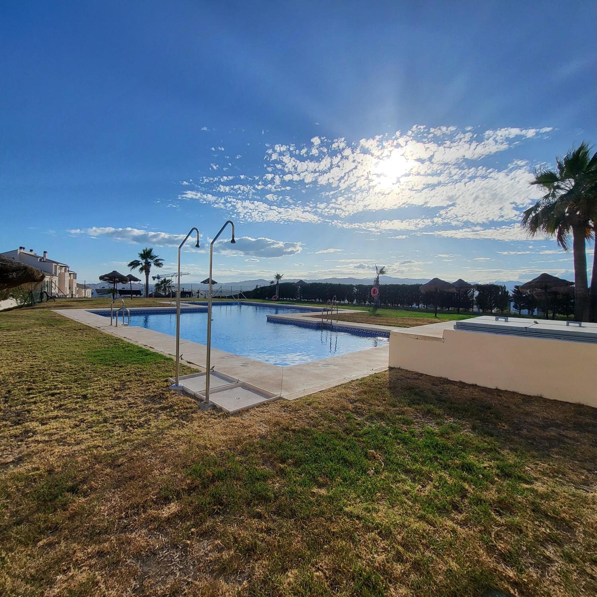 Golf En Baviera Con Vistas Al Mar Appartement Caleta De Velez Buitenkant foto